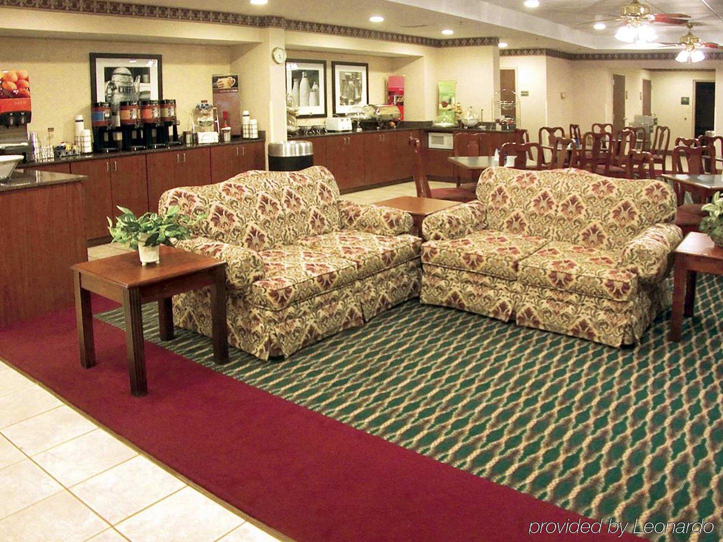 Hampton Inn Dickson Interior photo